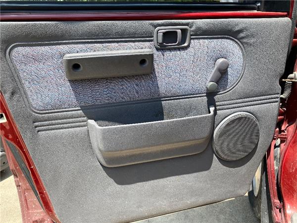 guarnecido puerta delantera izquierda nissan