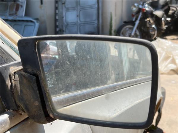 retrovisor derecho peugeot 505 berlina 051979