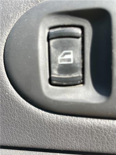 mando elevalunas delantero derecho volkswagen