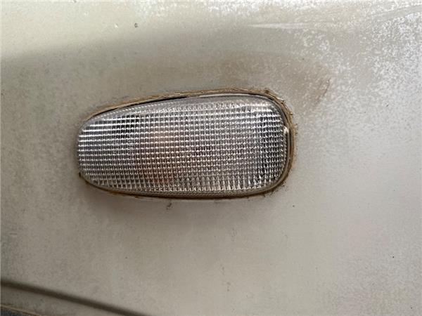 piloto intermitente lateral delantero izquier