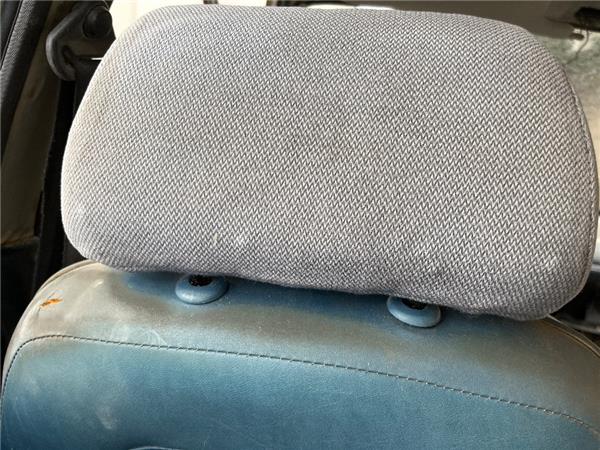 reposacabezas asiento delantero izquierdo peu