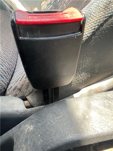 anclaje cinturon delantero izquierdo peugeot