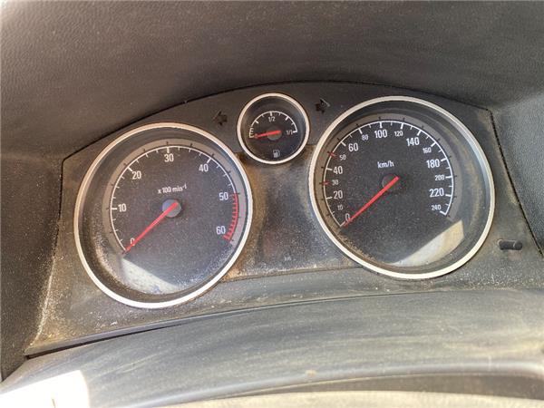 cuadro completo opel astra h berlina 2004 17