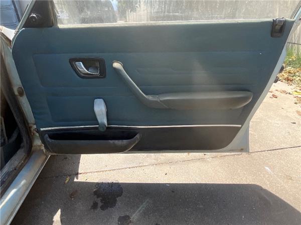 guarnecido puerta delantera derecha peugeot 5