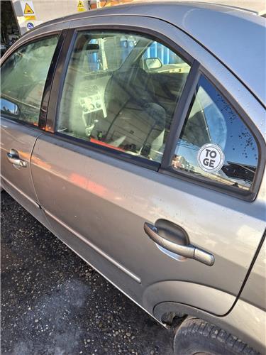 puerta trasera izquierda ford mondeo iii seda