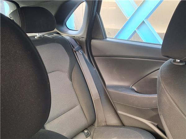 cinturon seguridad trasero izquierdo hyundai