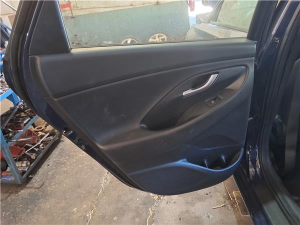 guarnecido puerta trasera izquierda hyundai i