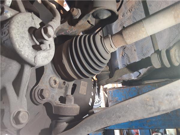 mangueta delantera derecha hyundai i30 pd 201