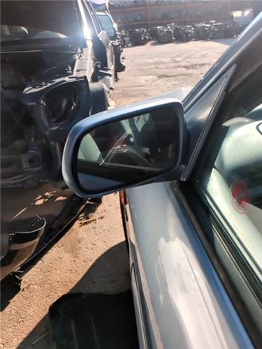 Retrovisor Derecho