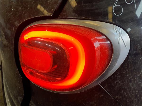 piloto trasero derecho fiat 500l 330 2012 16