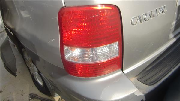 piloto trasero izquierdo kia carnival 1999  2