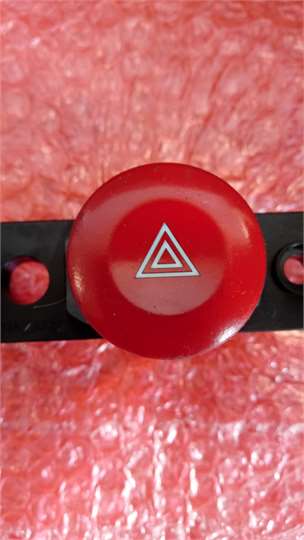 interruptor luces emergencia daewoo kalos sed