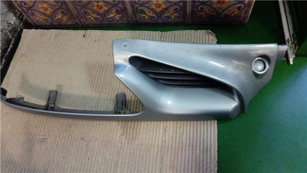 rejilla capo renault megane i classic (la0)(1996 >) 1.6e rn [1,6 ltr.   66 kw]