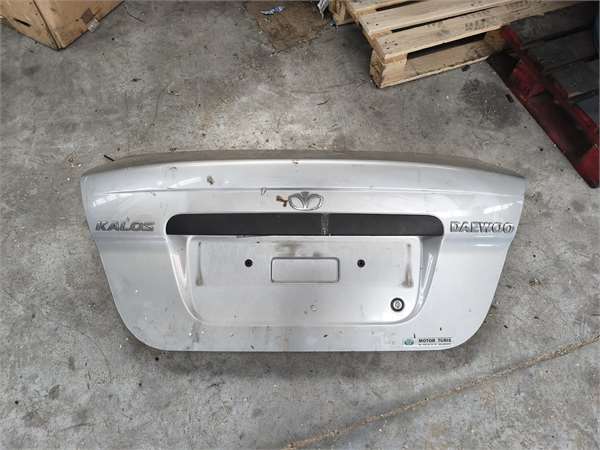 tapa maletero daewoo kalos sedan klas 14