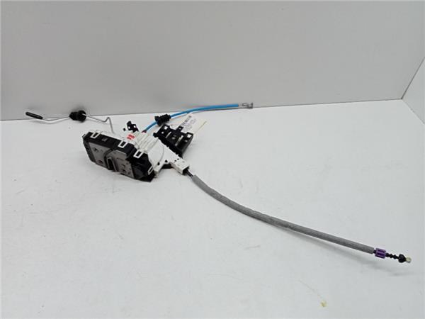 cerradura puerta delantera derecha mercedes b