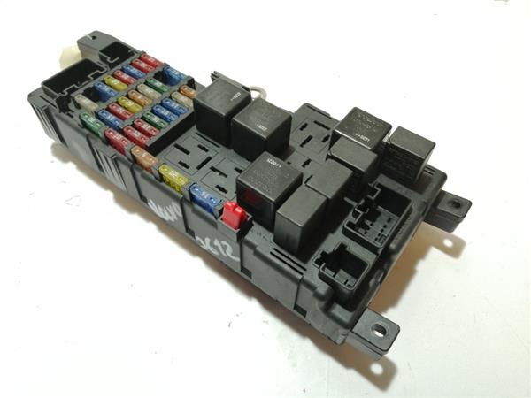 caja fusiblesrele volvo s80 berlina 1998 24