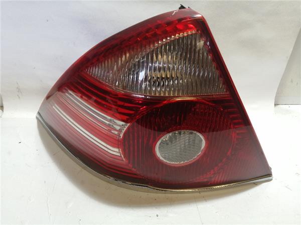 piloto trasero izquierdo ford mondeo iii seda