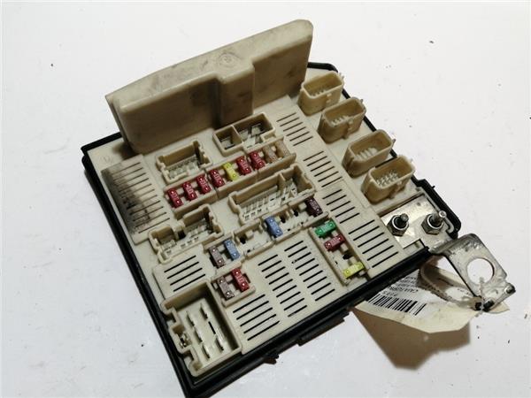 caja fusiblesrele renault megane ii berlina 3