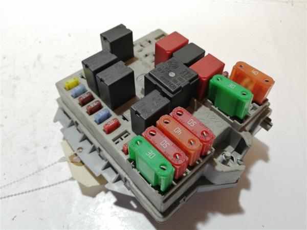 caja fusiblesrele alfa romeo 147 190 2004 20