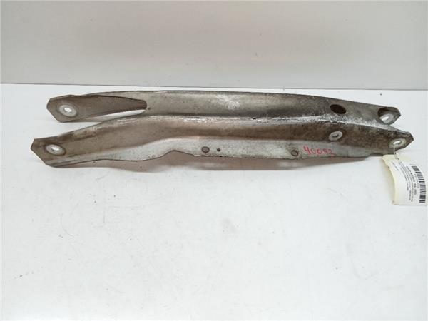 brazo inferior trasero izquierdo mercedes ben