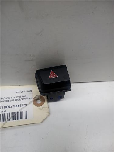 interruptor luces emergencia peugeot 2008 012