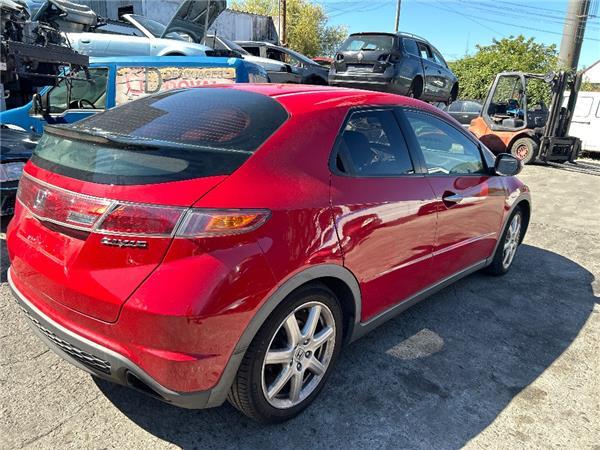 puerta delantera derecha honda civic viii hat