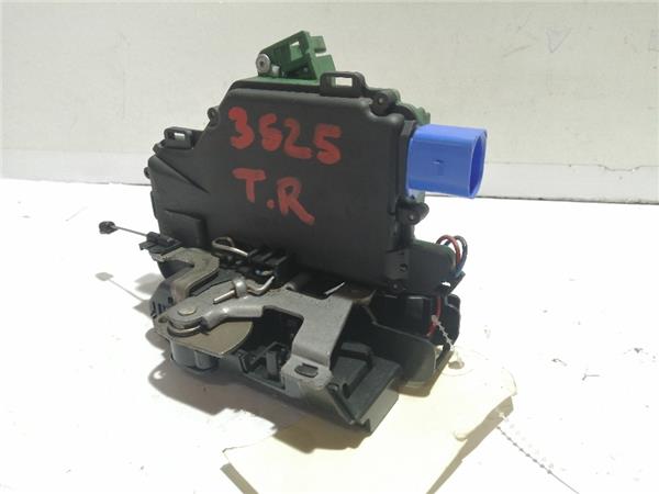 cerradura puerta trasera derecha volkswagen polo iv (9n1)(11.2001 >) 1.4 16v