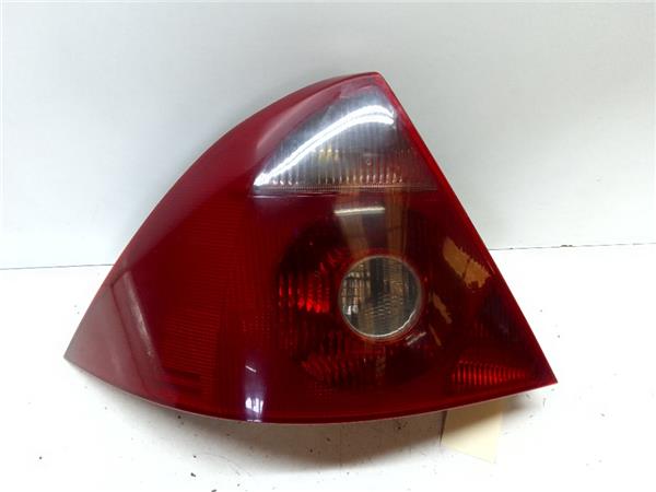 piloto trasero izquierdo ford mondeo iii seda