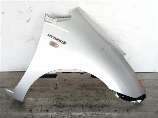aleta delantera derecha toyota prius nhw20 20