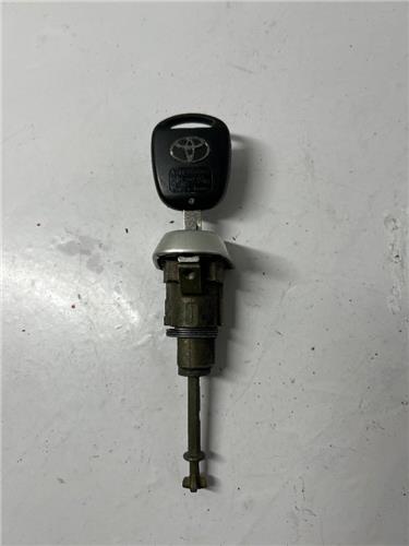 bombin puerta delantera izquierda toyota aven