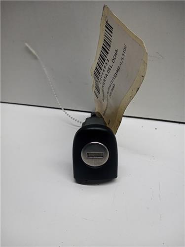 bombin puerta delantera derecha volkswagen go