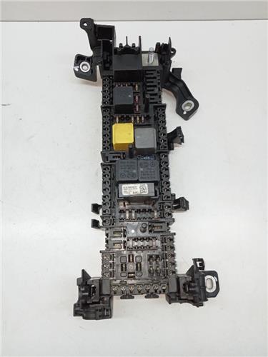 caja reles mercedes benz clase a bm 176 06201