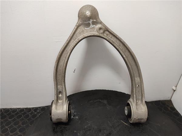 brazo superior delantero izquierdo mercedes b