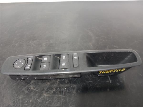 mando elevalunas delantero izquierdo renault