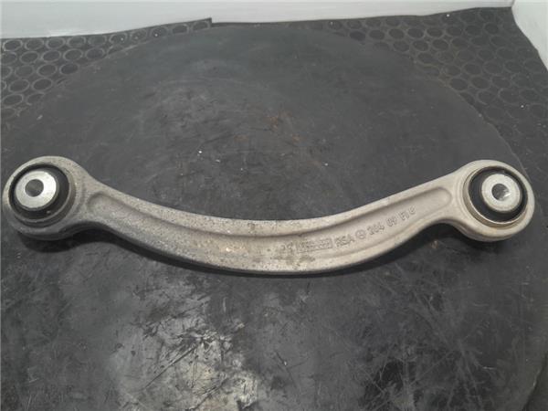 brazo superior trasero izquierdo mercedes ben
