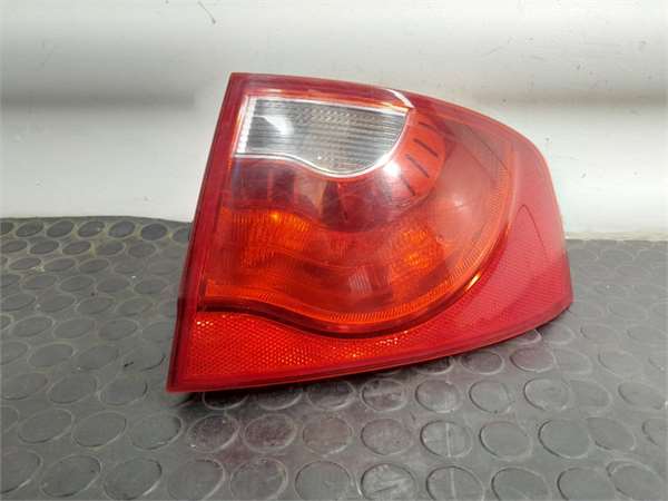 piloto trasero derecho seat exeo berlina 3r2