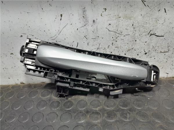 maneta exterior delantera derecha mercedes be