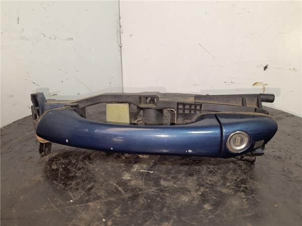 maneta exterior delantera izquierda mercedes