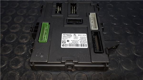 Renault Algemeen BOITIER FUSIBLES 2017 284B14565R