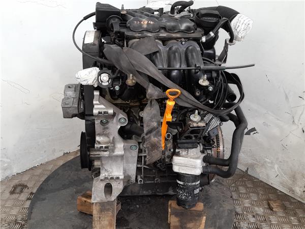 Volkswagen Golf IV (1J1) Berline a hayon 1.6 (AKL) MOTEUR 2000 AKL