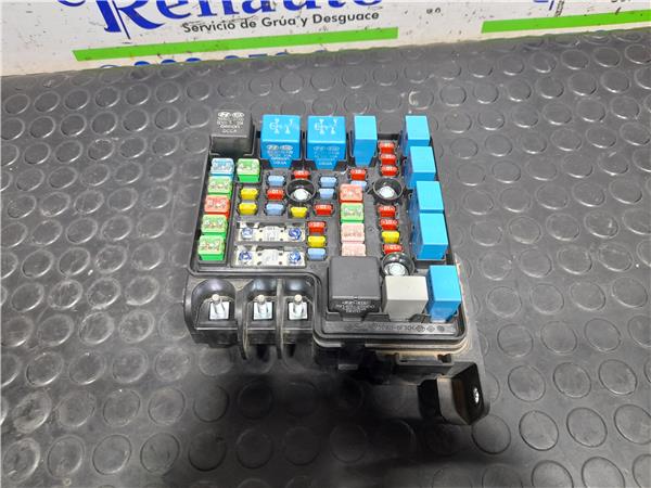 caja fusiblesrele kia ceed ed 2006 20 emotio