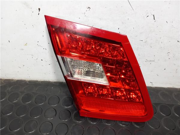 piloto porton trasero izquierdo mercedes benz