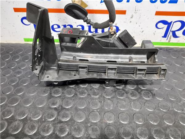 cierre electromagnetico trasero derecho ford