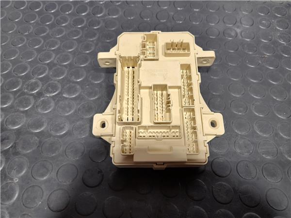 caja fusiblesrele kia ceed ed 2006 20 emotio