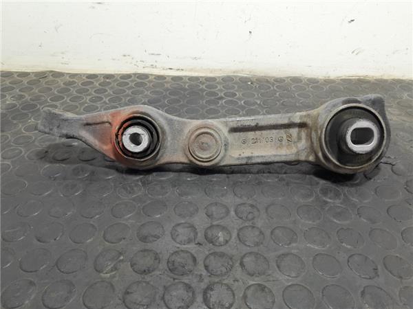 brazo inferior delantero izquierdo mercedes b