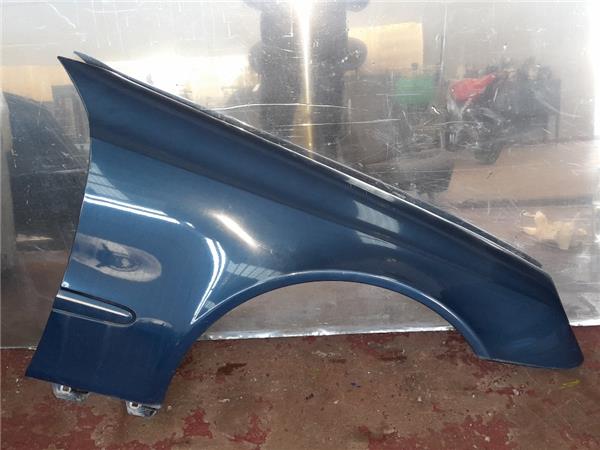 aleta delantera derecha mercedes benz clase e