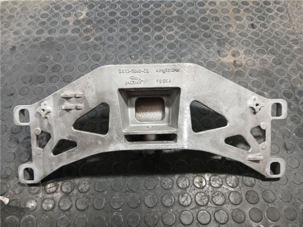 soporte trasero caja cambios jaguar xe 102014