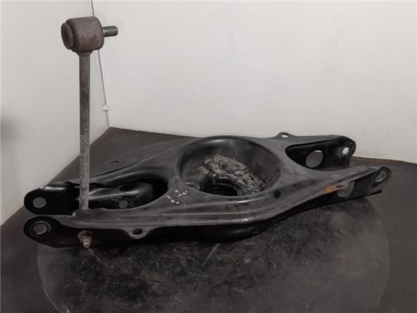 brazo inferior trasero izquierdo mercedes ben