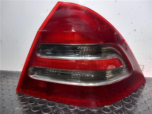 piloto trasero derecho mercedes benz clase c