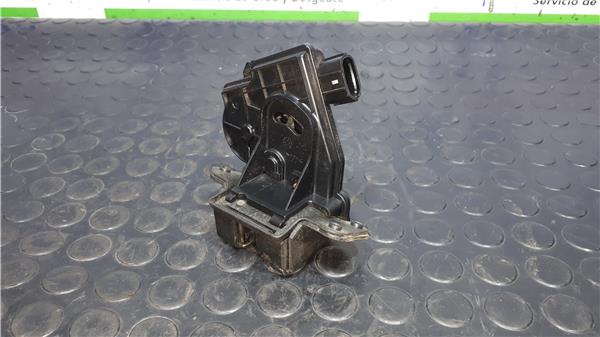 cierre electromagnetico porton toyota auris e